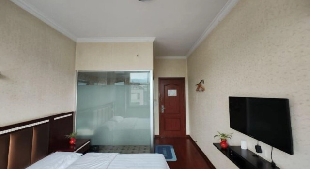 Xindongshan Business Hotel, Забронировать Отель Ичан Хубэй