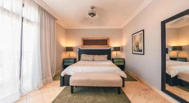 Spacious One-bedroom at Fishing Lodge w Balcony D59, Забронировать Отель Отели Пунта-Кана с парковкой, рядом с Cap Cana Marina, Парковка
