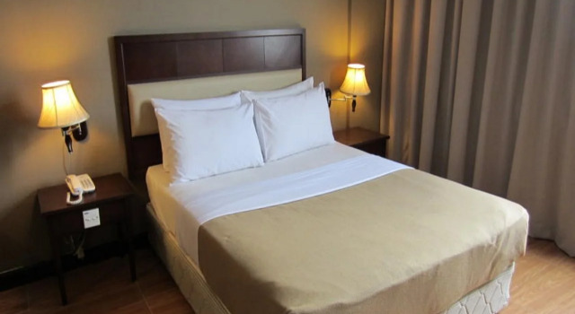 Lodge 18 Hotel