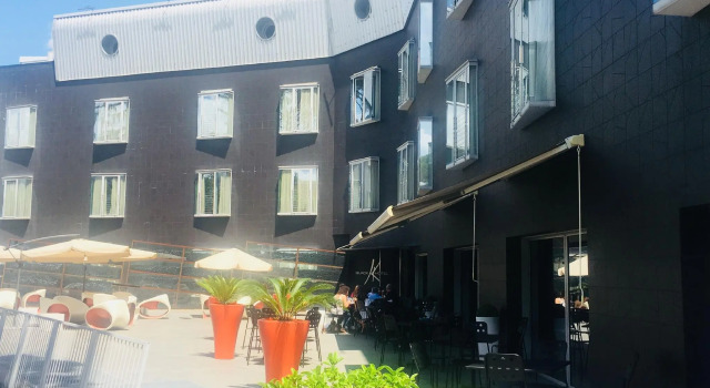 Black Hotel