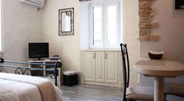 Студия Old Town Apartment