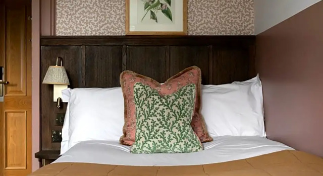 Номер Standard Worplesdon Place Hotel