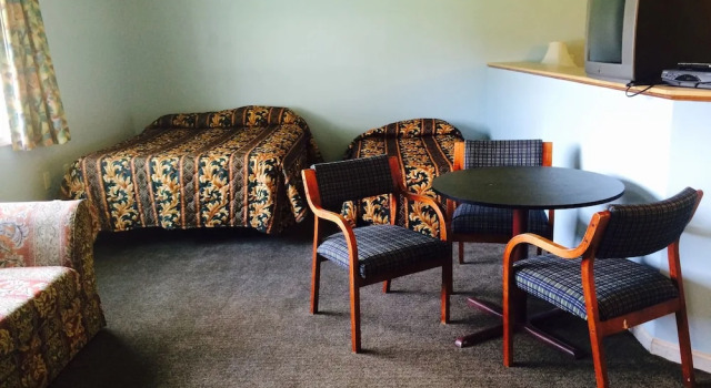 Sunrise Motel, Rezerwuj Motel Hotele w New England z basenem, Basen