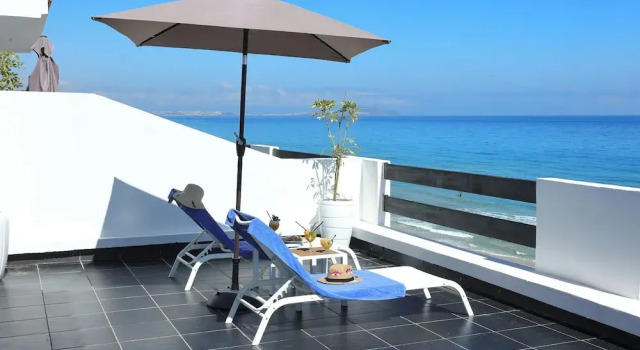 Полулюкс Отель Playa Del Pacha Suites