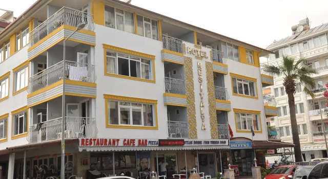 Четырёхместный номер Standard Resitalya Hotel