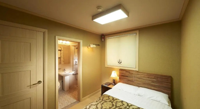 Номер Economy Noble Hotel