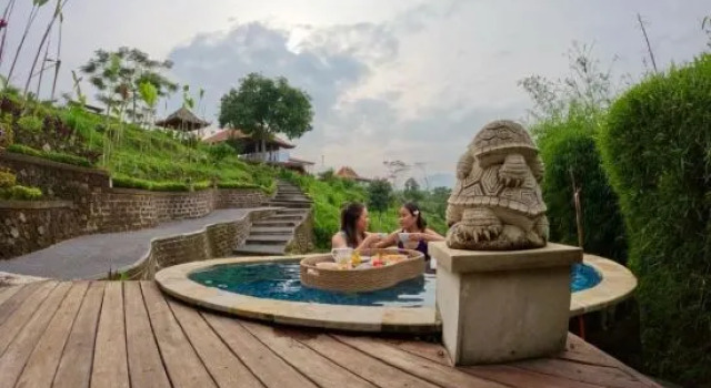 Полулюкс Munduk Tentrem Resort