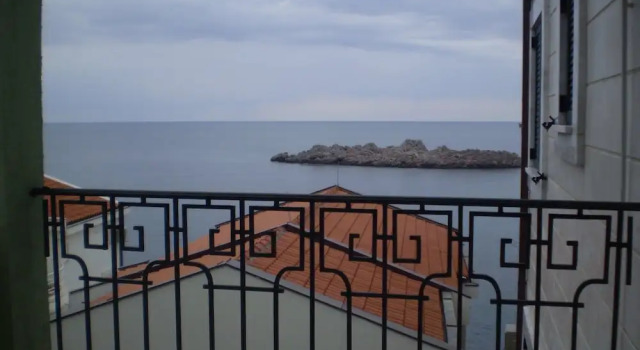 Апартаменты с видом на море Апартаменты Montesan