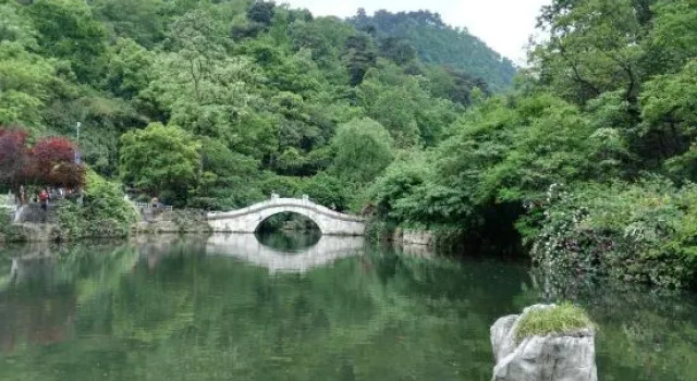 Vienna Hotel, Забронировать Отель Гуйян Guizhou