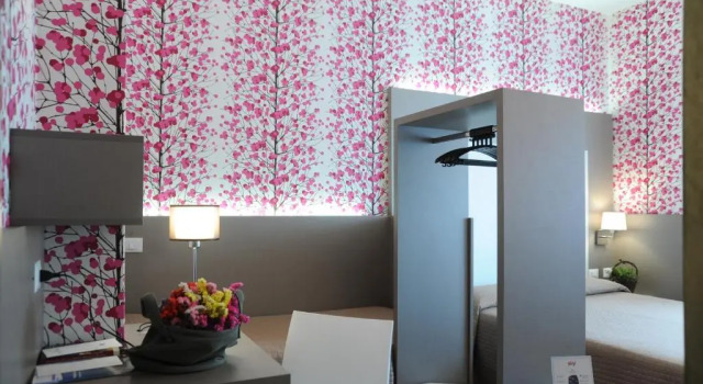 Трёхместный номер Standard Hotel Astoria