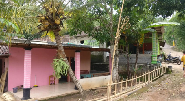 Klakat Bambu Homestay, Prenota Hotel Muntuk Indonesia