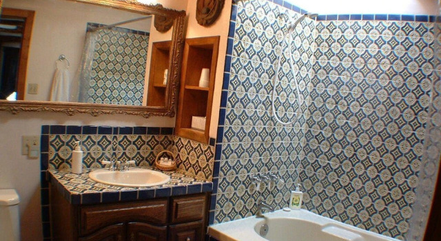 Двухместный номер Deluxe с балконом и с видом на горы La Dona Luz Inn an Historic B&B