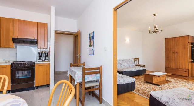 Stunning Home in Barbat With Wifi and 3 Bedrooms