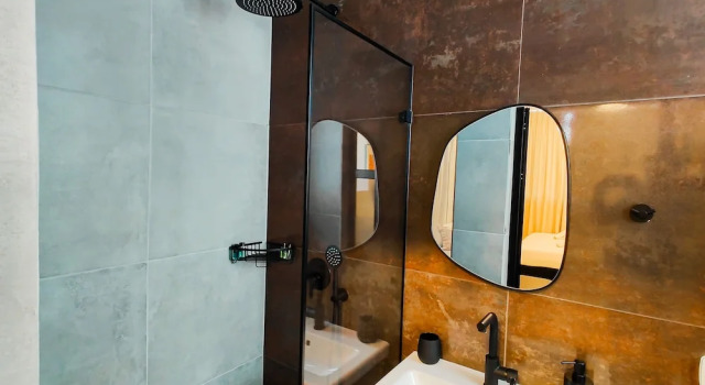 Люкс Luxury Levinski Market Hotel