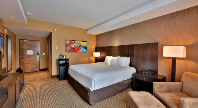 Двухместный номер Premium Edmonton Hotel & Convention Center Edmonton