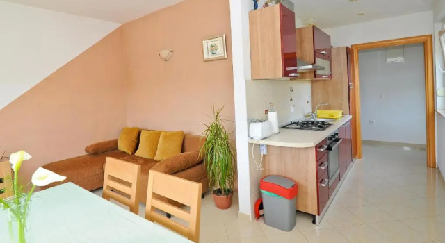 Apartments Vidov by the beach, Забронировать Апартаменты/квартира Остров Углян , рядом с Пляж Мала Ламьяна