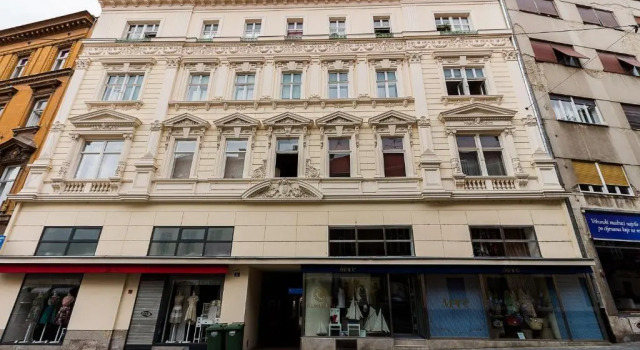 George Apartment