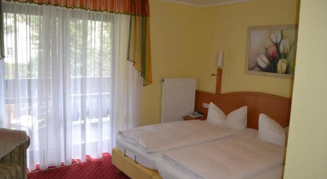 Hotel Elbpromenade, Забронировать Отель Бад-Шандау Saxon Switzerland