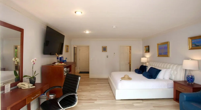 Двухместный номер Deluxe с балконом Pleasant Bay Village Resort