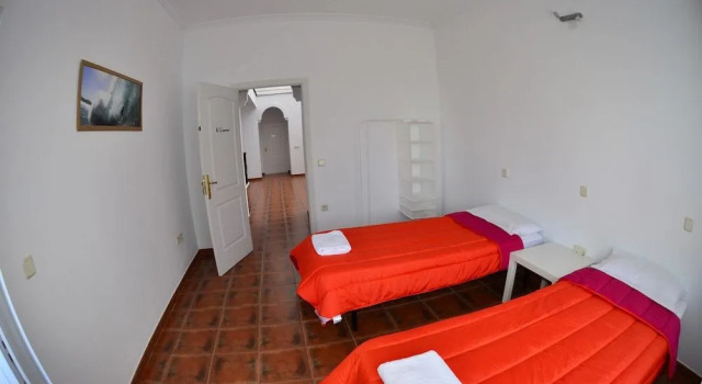 Alma Surf School, Book Hotel Navia Costa Verde