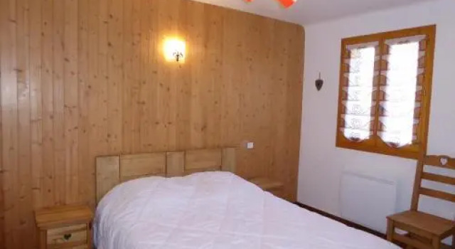 Apartment Spacieux bon confort grande terrasse, Prenota Appartamento Hotel a Rodano-Alpi con parcheggio, Parcheggio