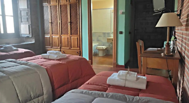 Трёхместный номер Standard Posada de Candelario
