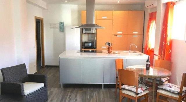 Apartamento La Güixa, Забронировать Апартаменты/квартира Отели Альфас-дель-Пи с бассейном, Бассейн