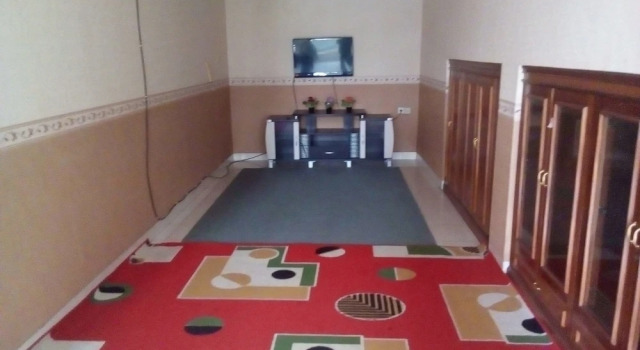 Коттедж с 4 комнатами Simply Homy Tubagus Dago