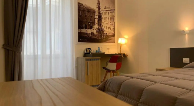 Двухместный номер Standard Napoli Squares Suites