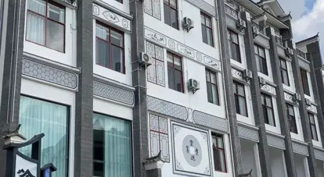 Tingting Manju Hotel, Prenota Hotel Hotel a Yunnan con parcheggio, Parcheggio