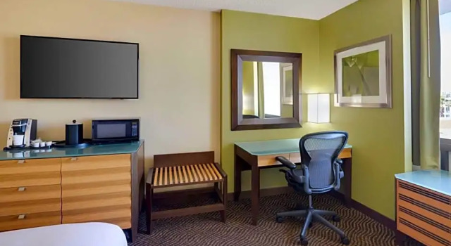 Номер Deluxe Holiday Inn San Jose-Silicon Valley by IHG