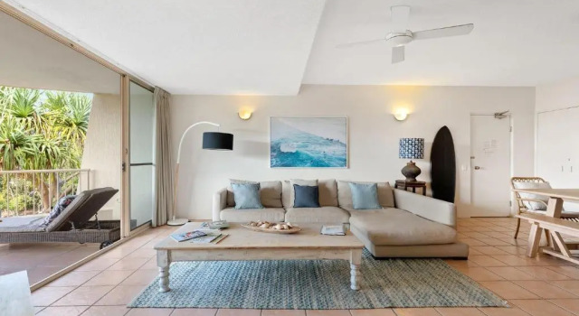 Коттедж 6 Nereus Elegant Beach Side Apartment Simply Perfect