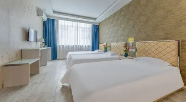 Трёхместный люкс Executive AIVIK Boutique Hotel (Taisheng Plaza Store, Lanshan District, Linyi)