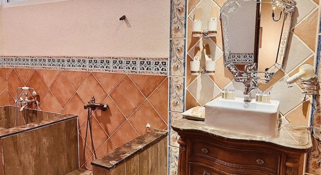 Четырёхместный семейный номер Standard 法國小古堡-Chateau de France