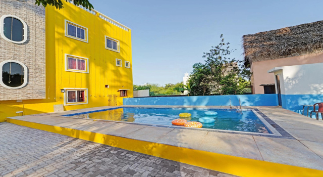 Treebo Trend Sri Saveraa Residency, Rezerwuj Hotel Hotele w Manjakuppam z basenem, Basen