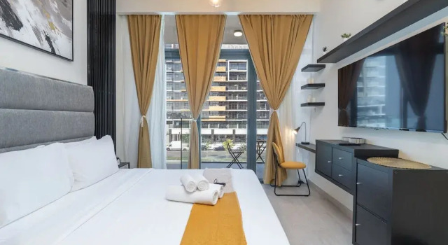 Студия Homey Studio Apartment Perfect for 2 at Azizi Riviera 46