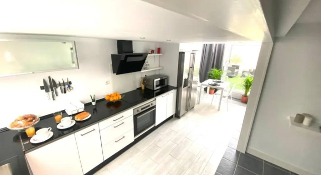 Апартаменты с 2 комнатами Jolie appartement individuel, dans un quartier calme très proche de la plage.