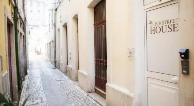 Olive Street House, Забронировать Отель Недорогие отели Коимбры, рядом с Casa Museu Bissaya Barreto, недорого