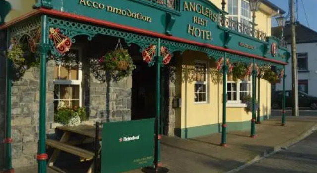 Anglers Rest Hotel, Prenota Hotel Hotel a Connacht con parcheggio, Parcheggio