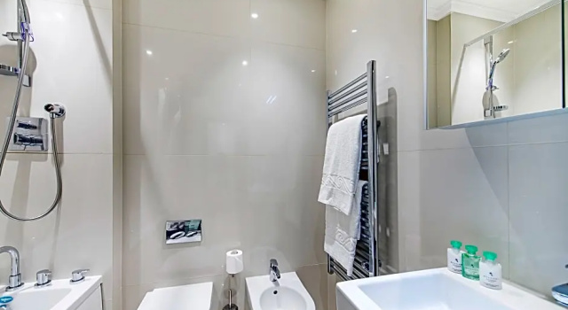 Двухместный номер Deluxe c 1 комнатой с балконом 130 Queens Gate Apartments