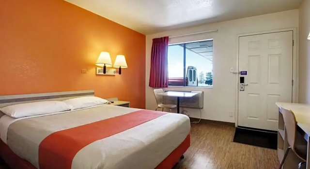 Номер Super 8 by Wyndham Woods Cross - Salt Lake City North
