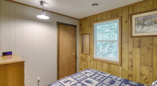 Коттедж с 3 комнатами Step Into Nature! Gatlinburg Home w/ Rustic Charm