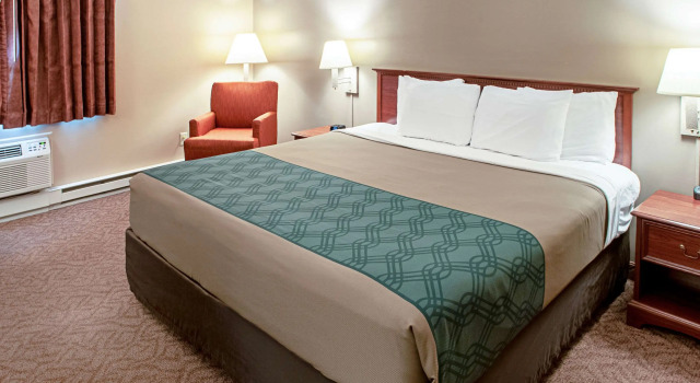 Двухместный номер Standard Econo Lodge Menomonie On The Bay