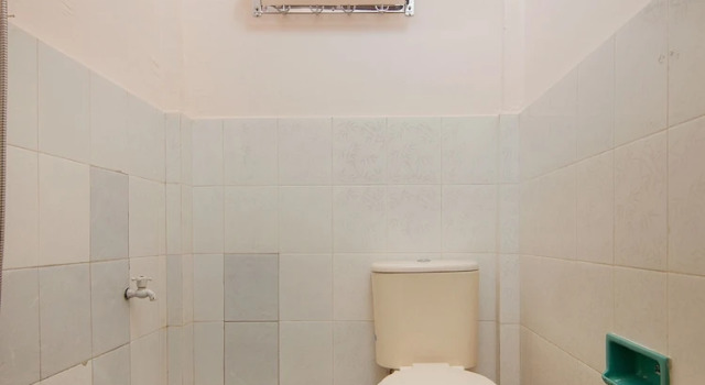 Одноместный номер Standard RedDoorz Syariah at Wisma Kampung Baru Rantauprapat