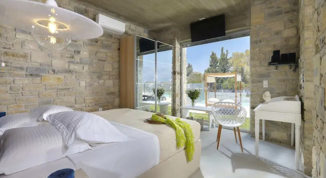 Kouros Villa