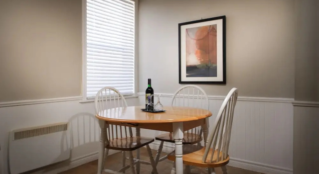 Апартаменты Moncton Suites - 267 Universite Ave