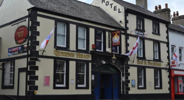 The Queens Head Hotel