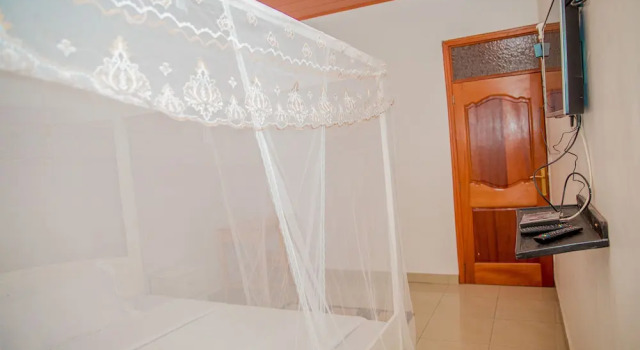 Leisure Inn, Rezerwuj Hotel Hotele biznesowe w Ruhengeri, 4* 5*