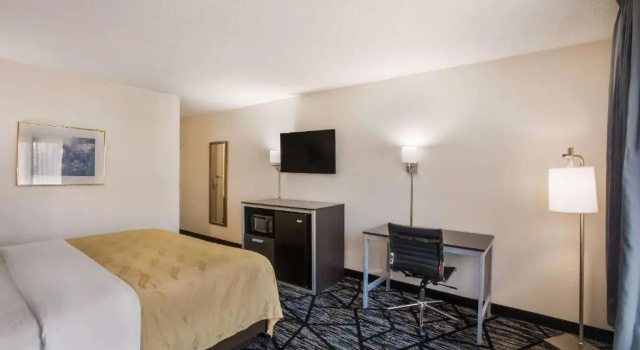 Номер Standard Quality Inn Northlake
