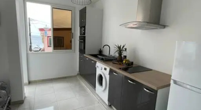 Апартаменты Sainte Luce Bg Vue Mer. Appt T2 3/4p Kazantillaise